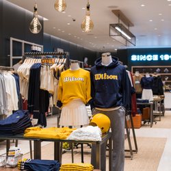 Wilson Flagship - Chicago