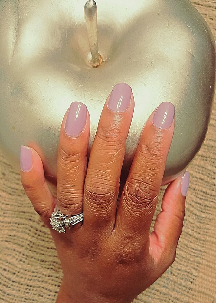 Diamond Nail Logo