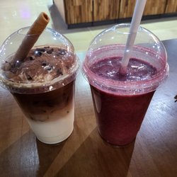 Semicolon Cafe - Tiramisu caffee, berry berry smoothi