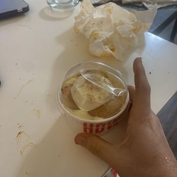 Howlin' Ray's - Banana pudding . Just okay. - Southern Near Me - Pasadena, California Howlin' Ray's - Banana pudding . Just okay. - Southern Near Me - Pasadena, California