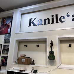 Kanileʻa ʻUkulele & Guitar