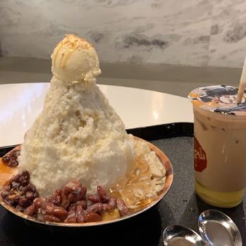 Meet Fresh - Shaved ice special dessert (this cake with ice cream and loads of toppings) and a black milk tea with pudding - Desserts Near Me - Bellevue, Washington Meet Fresh - Shaved ice special dessert (this cake with ice cream and loads of toppings) and a black milk tea with pudding - Desserts Near Me - Bellevue, Washington