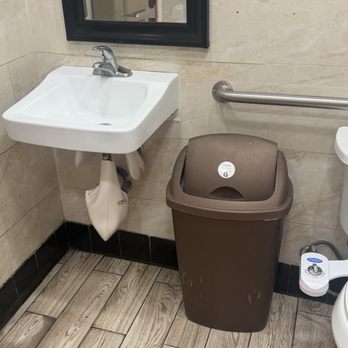 Curry Hut | Indian Food - Clean restroom sink - Indian Near Me - Fullerton, California Curry Hut | Indian Food - Clean restroom sink - Indian Near Me - Fullerton, California
