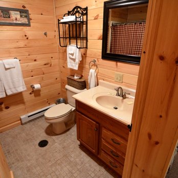 7 C's Lodging - The bathroom in cabin 12. - Hotels Near Me - Buchanan, Michigan