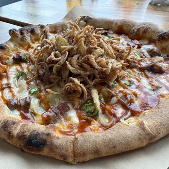 Lantern Pizza - Pizza Near Me - Downers Grove, Illinois