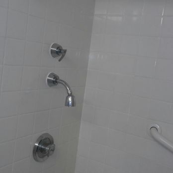 Best Western at Historic Concord - Bathroom - Hotels Near Me - Concord, Massachusetts