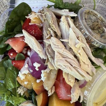Jack's Urban Eats - Peach & Goat Cheese Salad - Seasonal! - Sandwiches Near Me - Sacramento, California