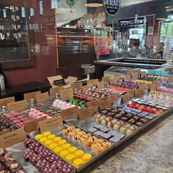 David Ramirez Chocolates - Handmade chocolates - Chocolatiers & Shops Near Me - Winter Garden, Florida