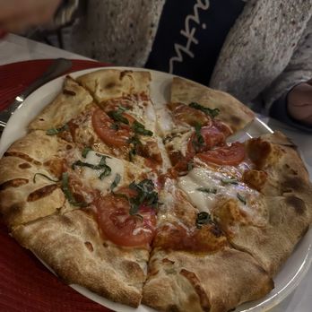 Bella Trattoria Italian Bistro - Margarita pizza - Italian Near Me - Riverside, California
