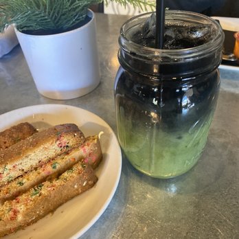 Toast - Vanilla Ice Ice Charcoal Matcha - Breakfast & Brunch Near Me - Temecula, California