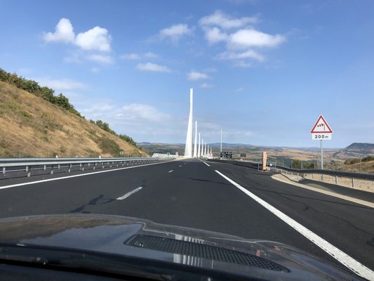 Viaduc de Millau by null