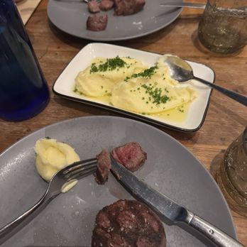 Pohostinec Monarch - Steak and mashed potatoes - Czech Near Me - Prague, Puerto Rico Pohostinec Monarch - Steak and mashed potatoes - Czech Near Me - Prague, Puerto Rico