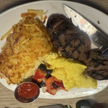 Murrayhill Taphouse - Eggs and steak - Beer Bar Near Me - Beaverton, Oregon