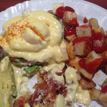 Lakeside Cafe & Bakery - Bacon Avocado Eggs Benedict - Cafes Near Me - Lakeside, California Lakeside Cafe & Bakery - Bacon Avocado Eggs Benedict - Cafes Near Me - Lakeside, California