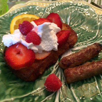 Marina Street Inn - French toast and sausage - Hotels Near Me - Morro Bay, California Marina Street Inn - French toast and sausage - Hotels Near Me - Morro Bay, California