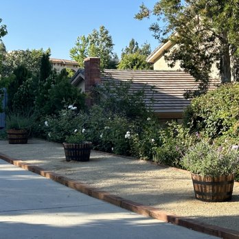 Pristine Gardenscape - Decomposed granite with lumber border - Landscaping Near Me - Calabasas, California