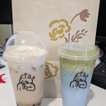Heytea - Left - Supreme Brown Sugar Bobo Milk (Original) Right - Cloud Coconut Blue - Bubble Tea Near Me - Brooklyn, New York