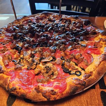 Lous Woodfire Pizza - The Meat Lovers (+ olives and mushrooms) - Sandwiches Near Me - San Antonio, Texas