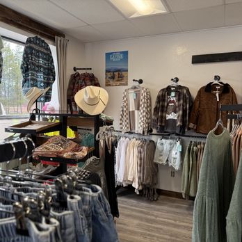 Capelli’s Western and Workwear - Women's Clothing Near Me - La Pine, Oregon Capelli’s Western and Workwear - Women's Clothing Near Me - La Pine, Oregon