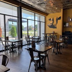 MACS Macaroni and Cheese Shop - Interior