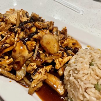 Red Lotus Asian Grille - Spiced Garlic Chicken - Chinese Near Me - Austin, Texas Red Lotus Asian Grille - Spiced Garlic Chicken - Chinese Near Me - Austin, Texas