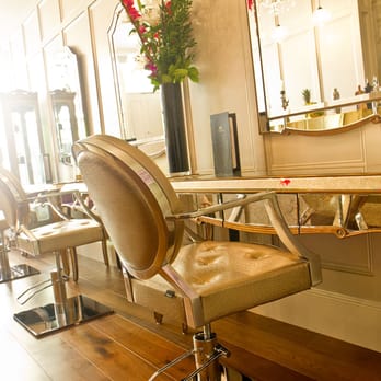 Taylor Taylor London - BLOWDRY STATION AT CHESHIRE STREET - Hair Salons Near Me - London, XGL Taylor Taylor London - BLOWDRY STATION AT CHESHIRE STREET - Hair Salons Near Me - London, XGL