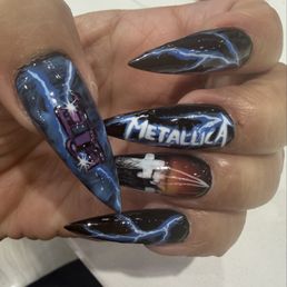 Metallica nails for Vegas!