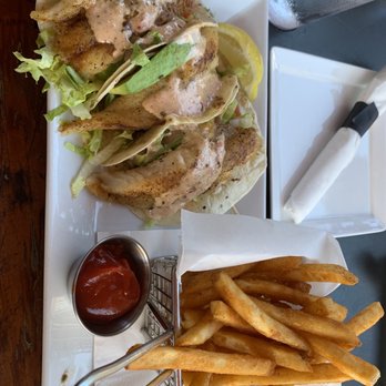 Zeppe's Tavern & Pizzeria - Grouper Tacos - American Near Me - Naples, Florida