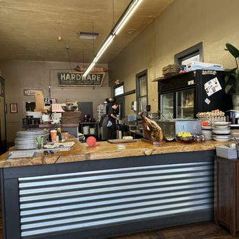 Husick’s By Forester - Cooking station - Beer Gardens Near Me - Clarksburg, California Husick’s By Forester - Cooking station - Beer Gardens Near Me - Clarksburg, California