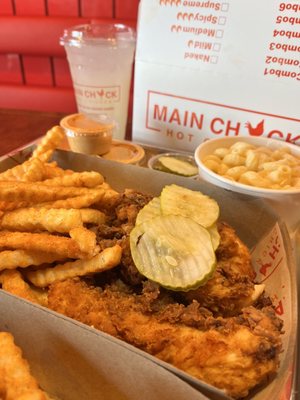 Main Chick by null