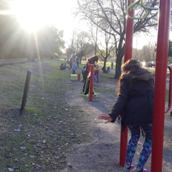 Corredor Aerobico Muñiz - Corredor con estaciones saludables