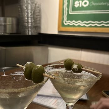 Hudson House - Martini - American Near Me - Dallas, Texas Hudson House - Martini - American Near Me - Dallas, Texas