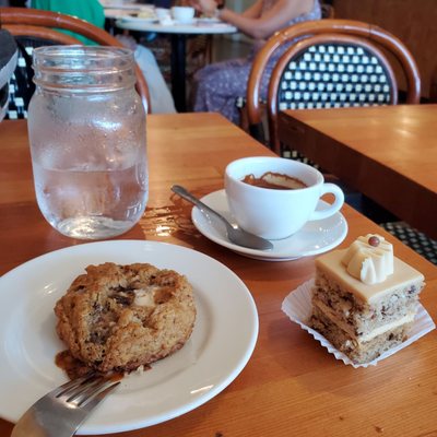 Trafiq Cafe & Bakery by null