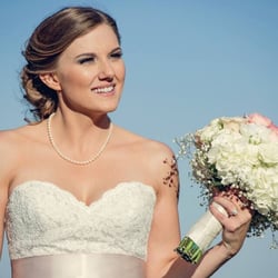 Hair By Yanira - Hair & makeup