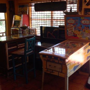 Purple People Movers - We move slot machines, juke boxes, pinball machines - Movers Near Me - Pinellas Park, Florida Purple People Movers - We move slot machines, juke boxes, pinball machines - Movers Near Me - Pinellas Park, Florida