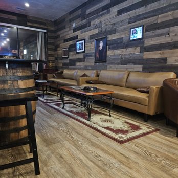 The Leaf and Lager Room - main Lounge area - Cigar Bars Near Me - Mary Esther, Florida The Leaf and Lager Room - main Lounge area - Cigar Bars Near Me - Mary Esther, Florida