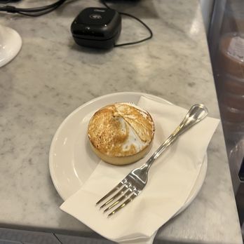 Tatte Bakery & Cafe | Harvard Square - Lemon Mint Tart - Coffee & Tea Near Me - Cambridge, Massachusetts