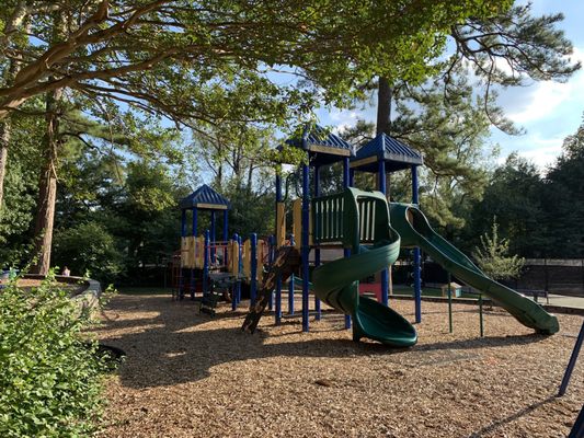 Peachtree Hills Park by null