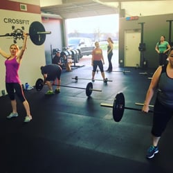 CrossFit Lavon - Snatches