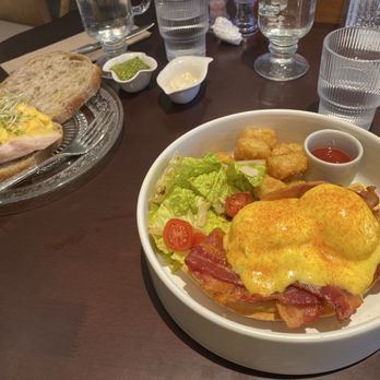 1003 Brunch & Dessert - Egg Benedict with bacon on waffle - Breakfast & Brunch Near Me - Burnaby, British Columbia