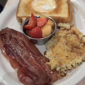 The Toasted Yolk Cafe - Breakfast & Brunch Near Me - Katy, Texas