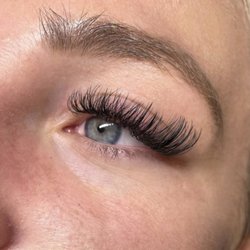 Alex Esthetics - Volume lashes