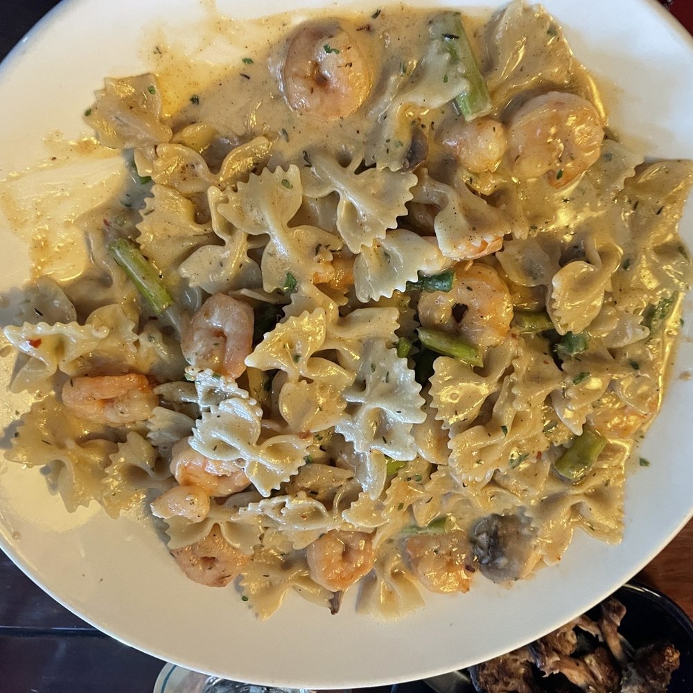 Bahama Breeze - Jerk shrimp pasta - Caribbean Near Me - Duluth, Georgia
