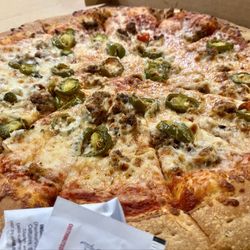 Center Court Pizza & Brew - Hamburger and jalapeño pizza. Very good.