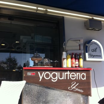 Augusto - Bars Near Me - Naples, NA
