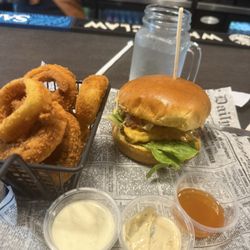 The Sheriff Burger - Del Rancho