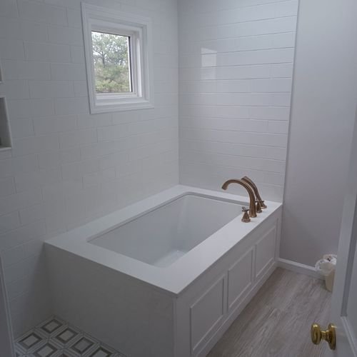 Slide of Perla Construction