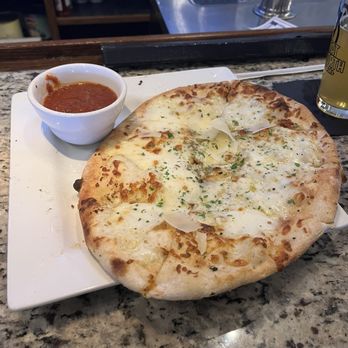 900 Degrees Neapolitan Pizzeria - Garlic bread - Pizza Near Me - Manchester, New Hampshire 900 Degrees Neapolitan Pizzeria - Garlic bread - Pizza Near Me - Manchester, New Hampshire