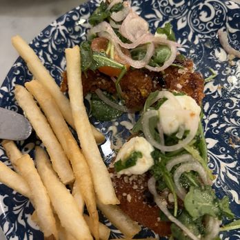 La Gallina - Chicken Milanese - Mediterranean Near Me - Lynnfield, Massachusetts