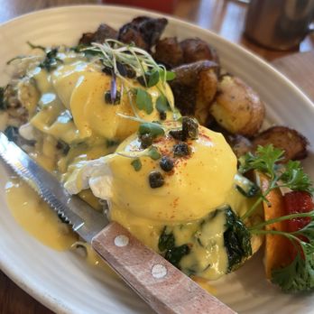 Kitchen Story - Crab Benedict  (insta: @keepitfitfoodie) - Breakfast & Brunch Near Me - Oakland, California